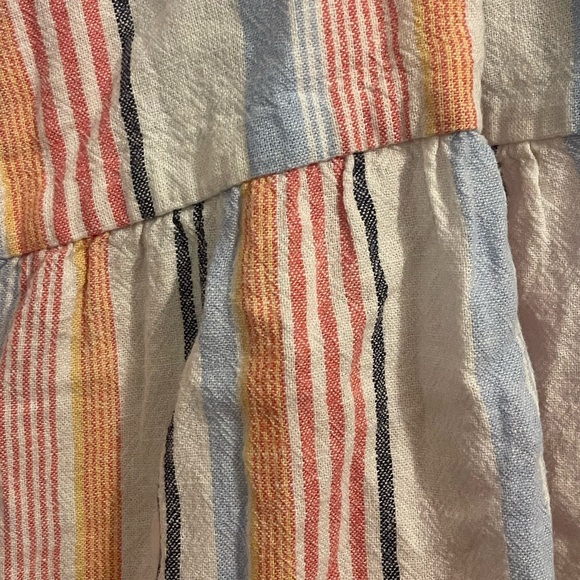 sleeveless shirt - Picture 2 of 3